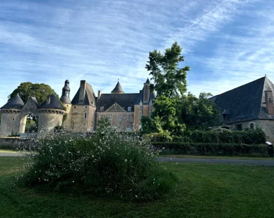 Un dimanche à Semur-en-Vallon